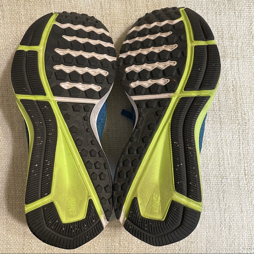 Nike Winflo 4 Running Shoes - Picture 14 of 16